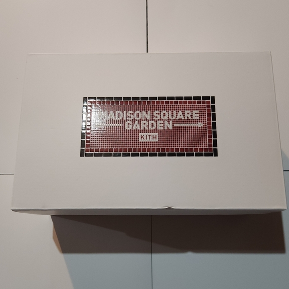 Kith X New Balance Madison Square Garden Numeric 480 - Picture 7 of 8